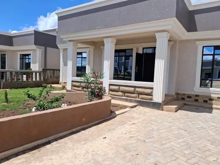 6-Bedroom House for Sale in Malaa, Kangundo Road