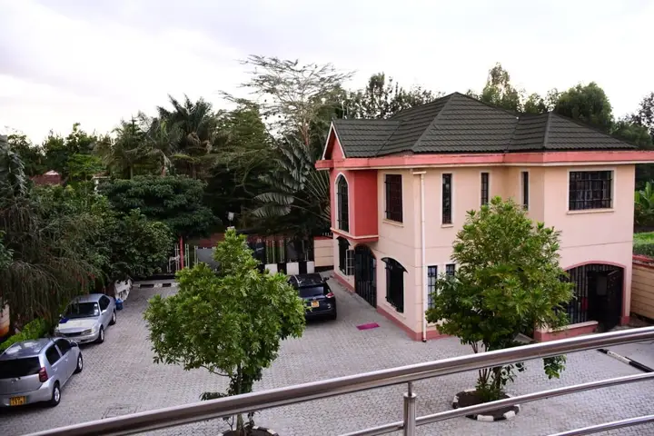 6-Bedroom House, Thome — photo 3